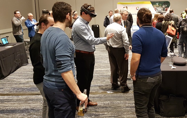 Michael Krone presenting molecular structures on the Hololens.